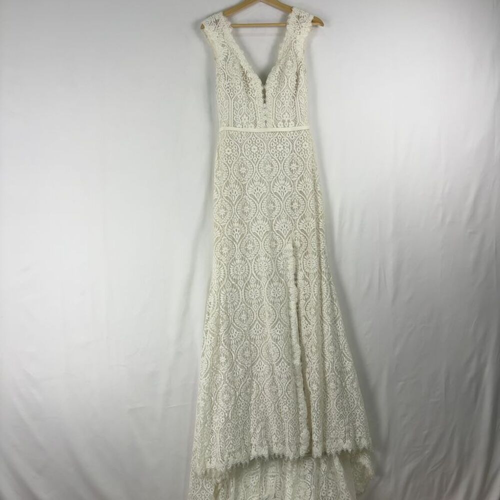 Lillian West Lillian West Wedding Dress